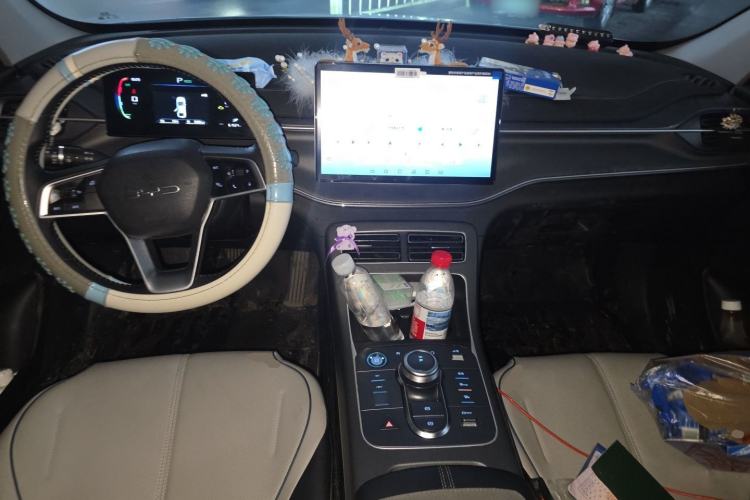 Used BYD Destroyer 05 2023 Champion Edition DM-i 55KM Luxury Model Center Console