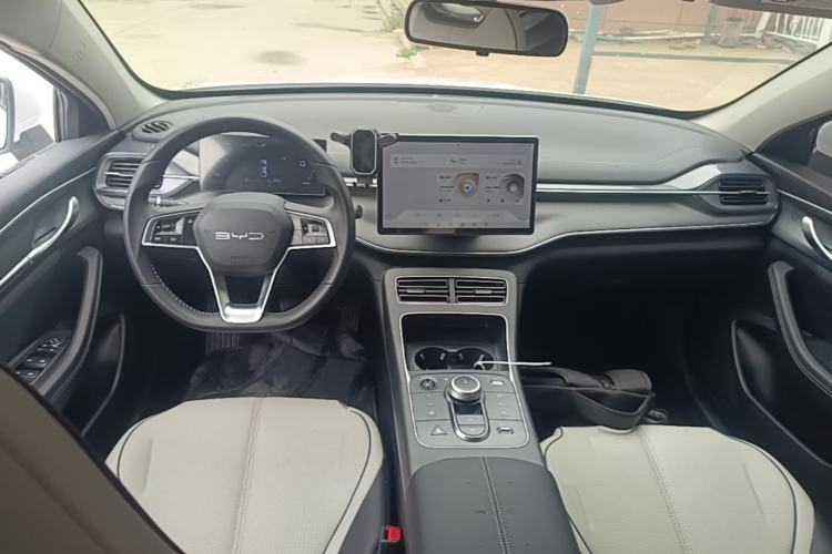 Used BYD Destroyer 05 2023 Champion Edition DM-i 55KM Luxury Model Center Console