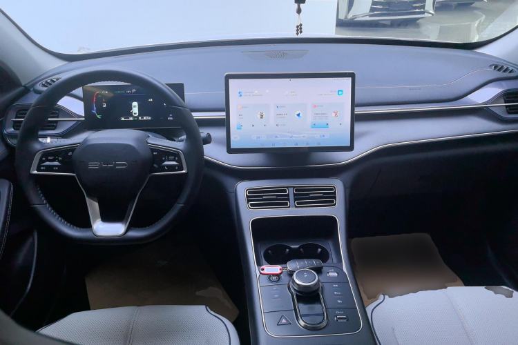 Used BYD Destroyer 05 2023 Champion Edition DM-i 120KM Prestige Model Center Console