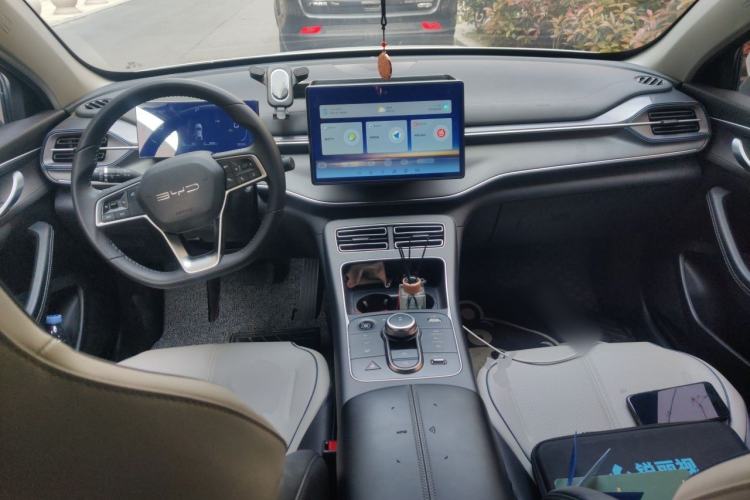 Used BYD Destroyer 05 2023 Champion Edition DM-i 120KM Prestige Model Center Console