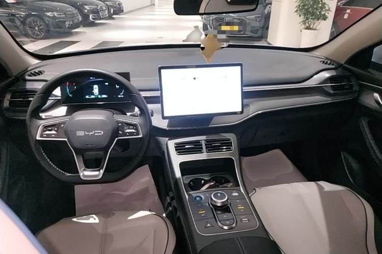Used BYD Destroyer 05 2023 Champion Edition DM-i 120KM Prestige Model Center Console