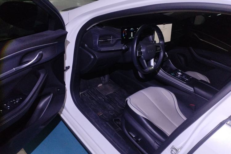Used BYD Destroyer 05 2023 Champion Edition DM-i 120KM Prestige Model Driver Seat
