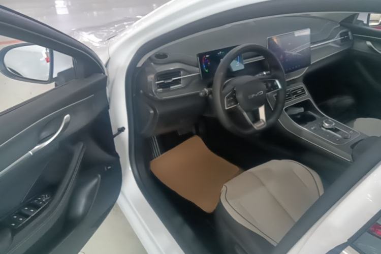 Used BYD Destroyer 05 2023 Champion Edition DM-i 55KM Luxury Model Driver Seat