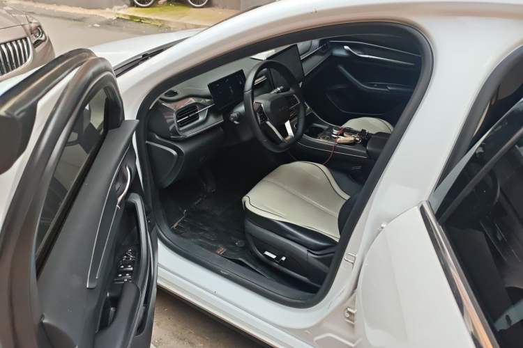 Used BYD Destroyer 05 2023 Champion Edition DM-i 120KM Prestige Model Driver Seat