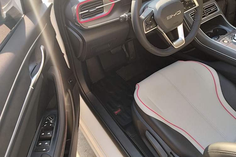 Used BYD Destroyer 05 2023 Champion Edition DM-i 55KM Luxury Model Driver Seat