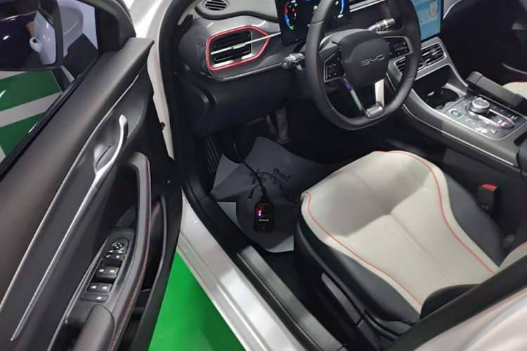 Used BYD Destroyer 05 2023 Champion Edition DM-i 55KM Luxury Model Driver Seat