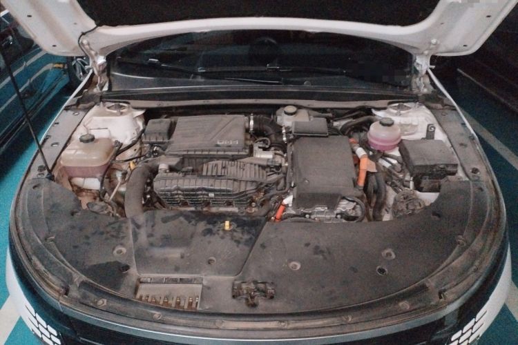 Used BYD Destroyer 05 2023 Champion Edition DM-i 120KM Prestige Model Engine Bay