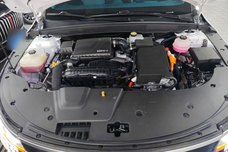 Used BYD Destroyer 05 2023 Champion Edition DM-i 120KM Luxury Model Engine Bay