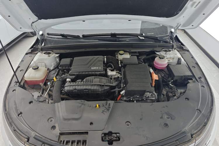 Used BYD Destroyer 05 2023 Champion Edition DM-i 55KM Luxury Model Engine Bay
