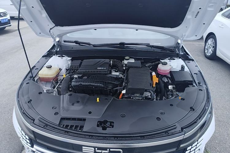 Used BYD Destroyer 05 2023 Champion Edition DM-i 55KM Luxury Model Engine Bay