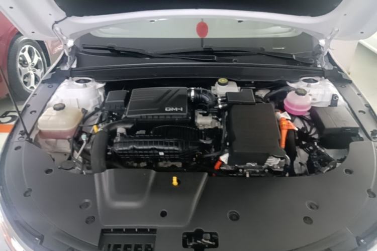 Used BYD Destroyer 05 2023 Champion Edition DM-i 120KM Prestige Model Engine Bay