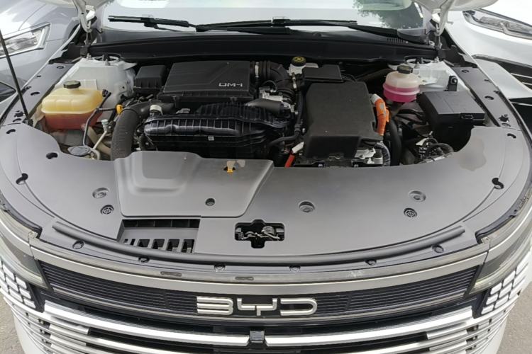 Used BYD Destroyer 05 2023 Champion Edition DM-i 55KM Luxury Model Engine Bay