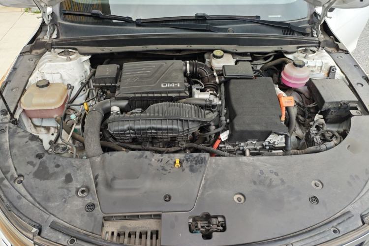 Used BYD Destroyer 05 2023 Champion Edition DM-i 55KM Luxury Model Engine Bay