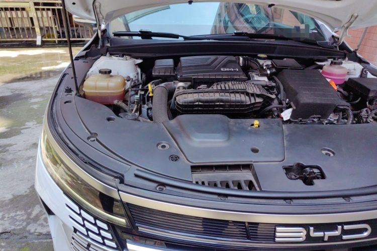 Used BYD Destroyer 05 2023 Champion Edition DM-i 55KM Luxury Model Engine Bay Right
