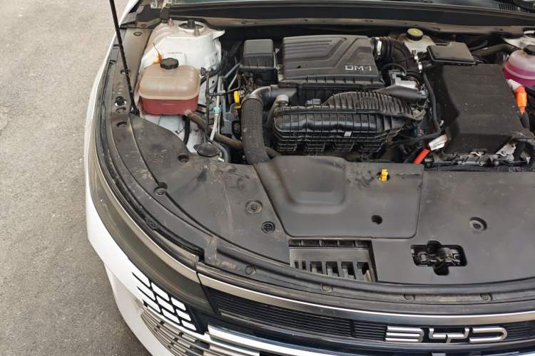 Used BYD Destroyer 05 2023 Champion Edition DM-i 120KM Prestige Model Engine Bay Right