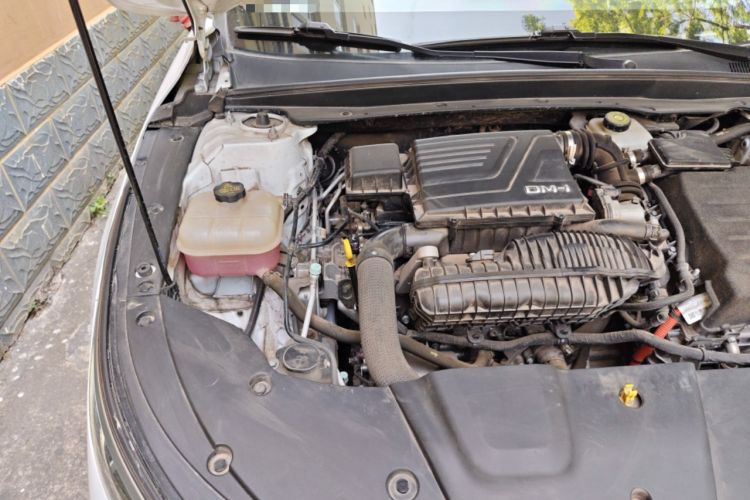 Used BYD Destroyer 05 2023 Champion Edition DM-i 120KM Prestige Model Engine Bay Right