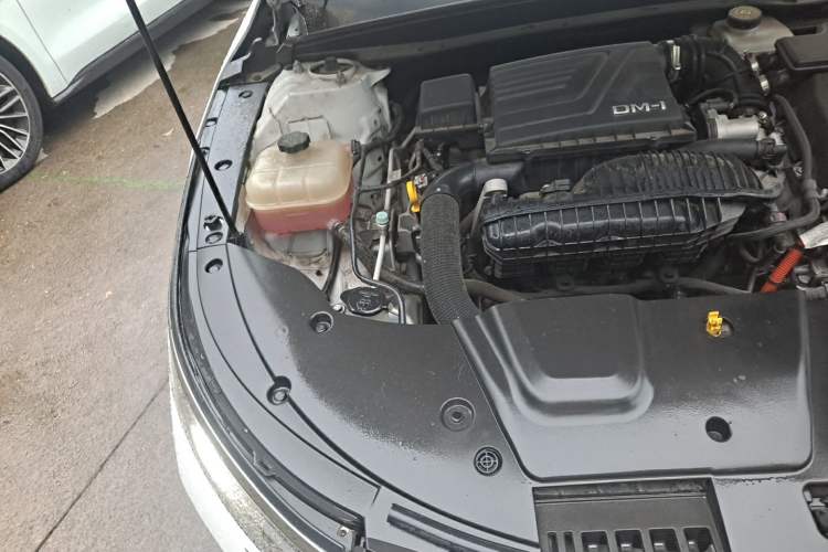 Used BYD Destroyer 05 2023 Champion Edition DM-i 55KM Luxury Model Engine Bay Right