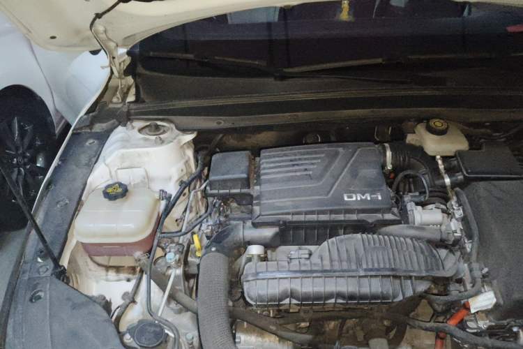 Used BYD Destroyer 05 2023 Champion Edition DM-i 120KM Luxury Model Engine Bay Right