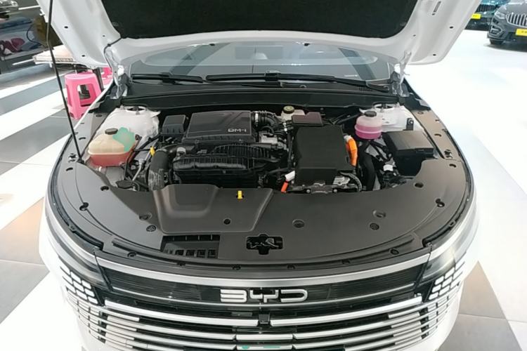Used BYD Destroyer 05 2023 Champion Edition DM-i 120KM Prestige Model Engine Bay