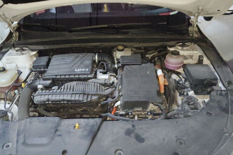 Used BYD Destroyer 05 2023 Champion Edition DM-i 120KM Luxury Model Engine Bay