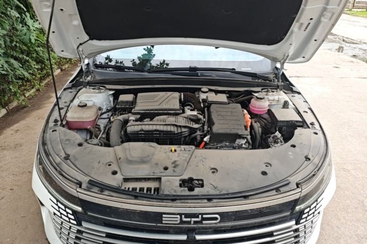 Used BYD Destroyer 05 2023 Champion Edition DM-i 55KM Luxury Model Engine Bay