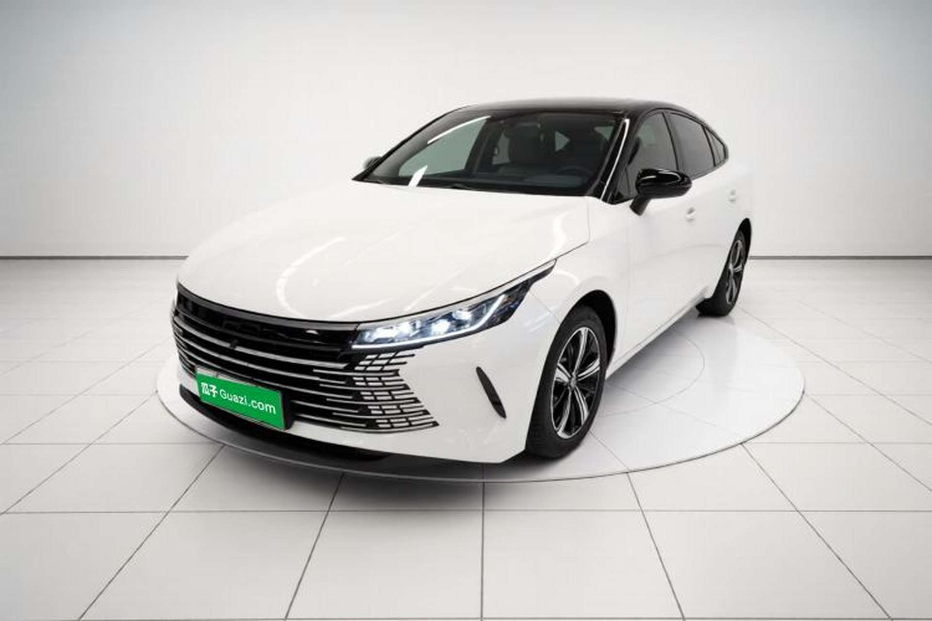 Used BYD Destroyer 05 2023 Champion Edition DM-i 120KM Prestige Model Front Left 45 Deg