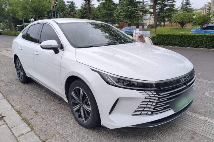Used BYD Destroyer 05 2023 Champion Edition DM-i 120KM Prestige Model Front Right 45 Deg