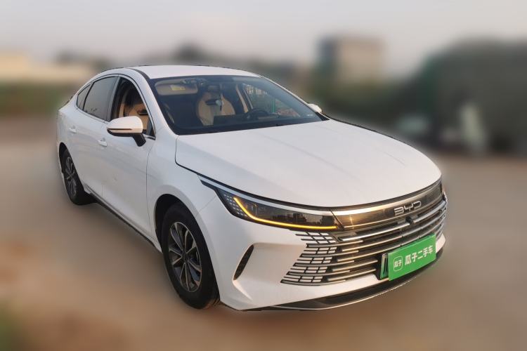 Used BYD Destroyer 05 2023 Champion Edition DM-i 55KM Luxury Model Front Right 45 Deg