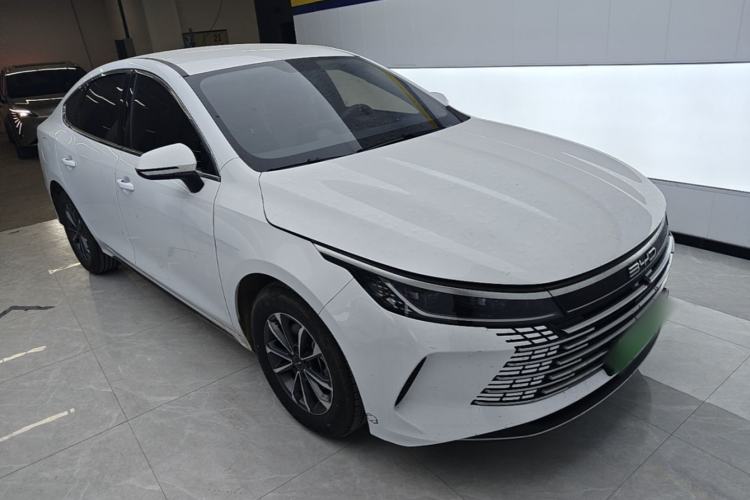 Used BYD Destroyer 05 2023 Champion Edition DM-i 55KM Luxury Model Front Right 45 Deg