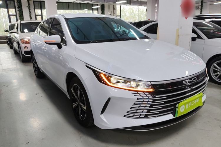 Used BYD Destroyer 05 2023 Champion Edition DM-i 120KM Luxury Model Front Right 45 Deg