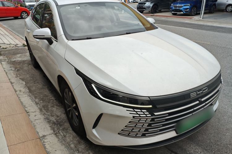 Used BYD Destroyer 05 2023 Champion Edition DM-i 55KM Luxury Model Front Right 45 Deg