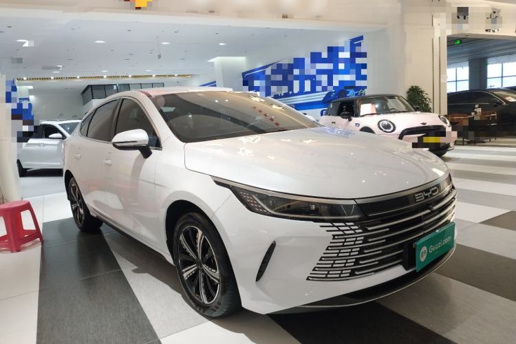 Used BYD Destroyer 05 2023 Champion Edition DM-i 120KM Prestige Model Front Right 45 Deg