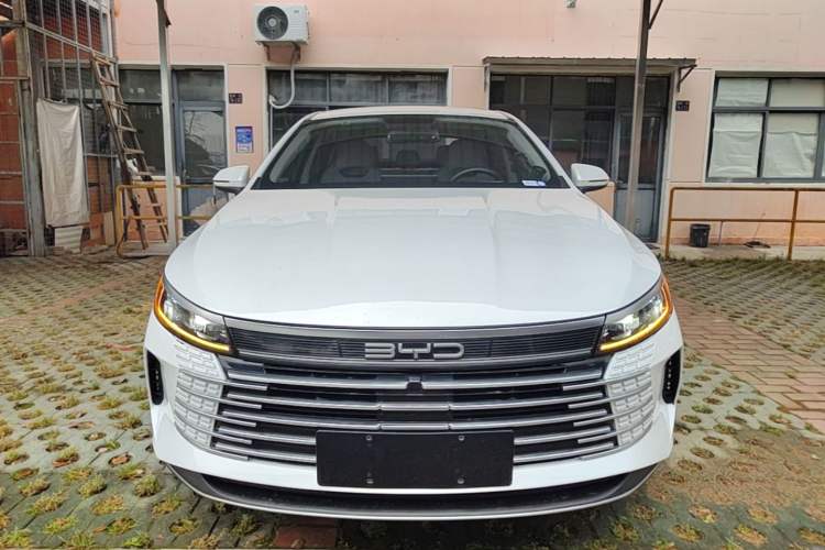 Used BYD Destroyer 05 2023 Champion Edition DM-i 120KM Luxury Model Front