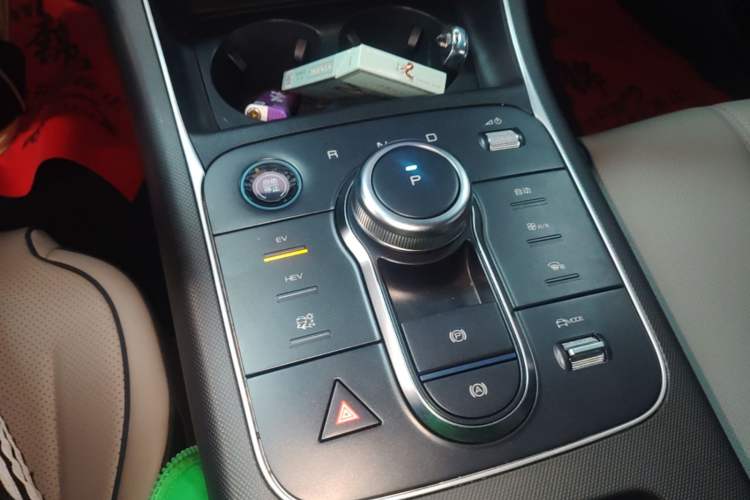 Used BYD Destroyer 05 2023 Champion Edition DM-i 120KM Luxury Model Gear Lever