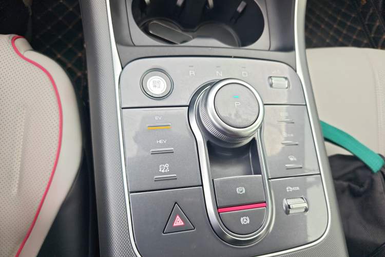 Used BYD Destroyer 05 2023 Champion Edition DM-i 55KM Prestige Model Gear Lever