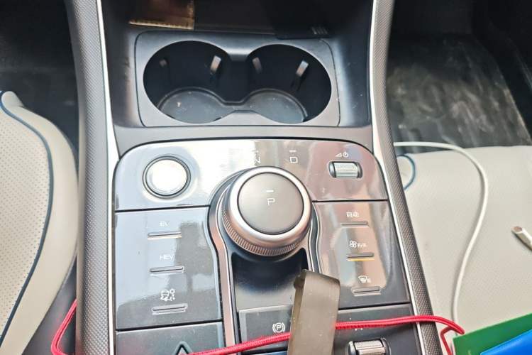 Used BYD Destroyer 05 2023 Champion Edition DM-i 120KM Prestige Model Gear Lever