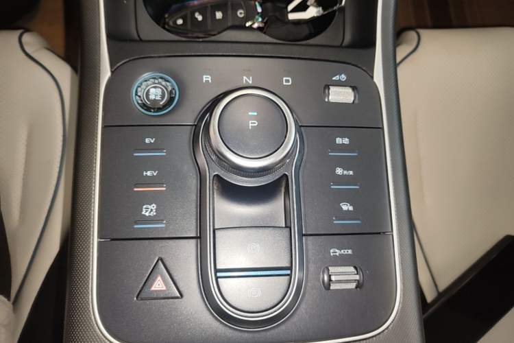 Used BYD Destroyer 05 2023 Champion Edition DM-i 55KM Luxury Model Gear Lever