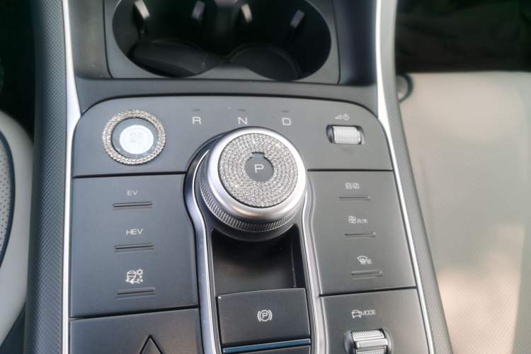 Used BYD Destroyer 05 2023 Champion Edition DM-i 120KM Prestige Model Gear Lever