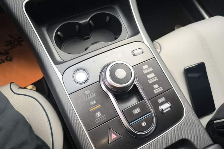 Used BYD Destroyer 05 2023 Champion Edition DM-i 120KM Luxury Model Gear Lever