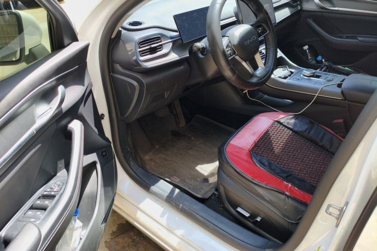 Used BYD Destroyer 05 2023 Champion Edition DM-i 120KM Prestige Model Interior 3