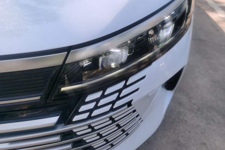 Used BYD Destroyer 05 2023 Champion Edition DM-i 120KM Prestige Model Left Front Headlight