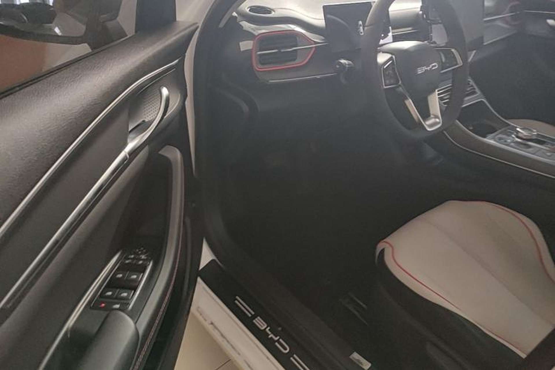 Used BYD Destroyer 05 2023 Champion Edition DM-i 55KM Luxury Model Left Front Seat