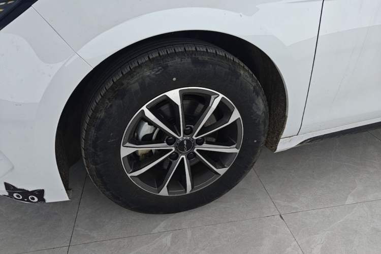 Used BYD Destroyer 05 2023 Champion Edition DM-i 55KM Luxury Model Left Front Wheel Hub