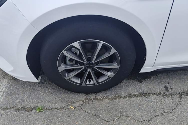 Used BYD Destroyer 05 2023 Champion Edition DM-i 55KM Luxury Model Left Front Wheel Hub