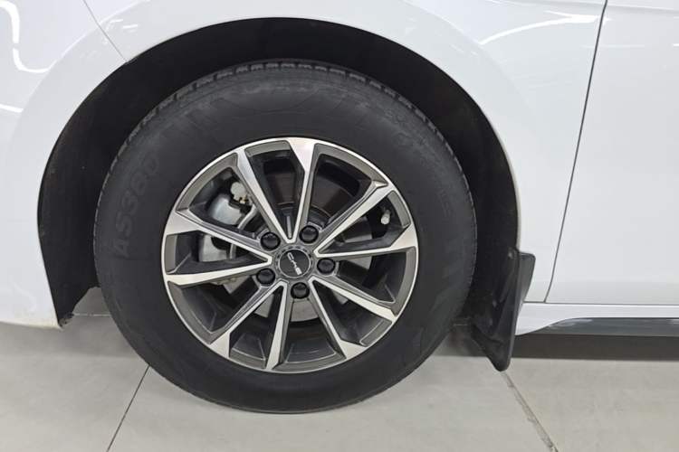 Used BYD Destroyer 05 2023 Champion Edition DM-i 55KM Luxury Model Left Front Wheel Hub