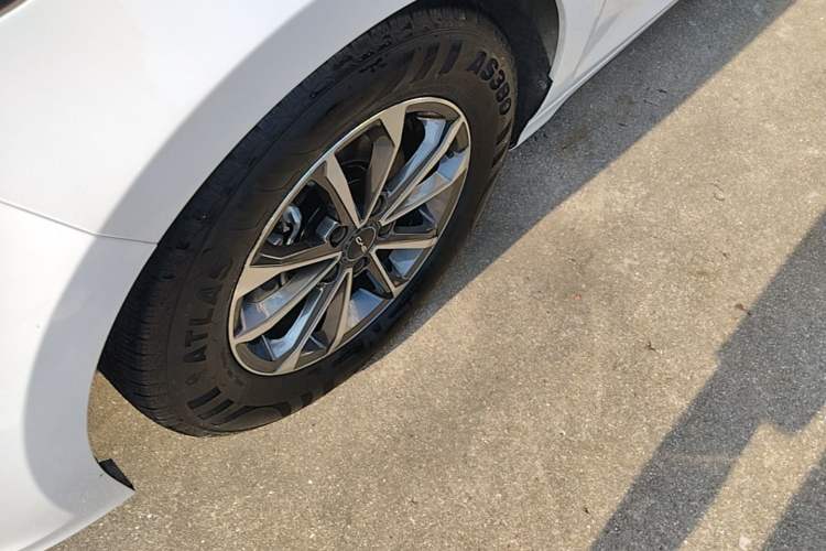 Used BYD Destroyer 05 2023 Champion Edition DM-i 55KM Luxury Model Left Front Wheel Hub