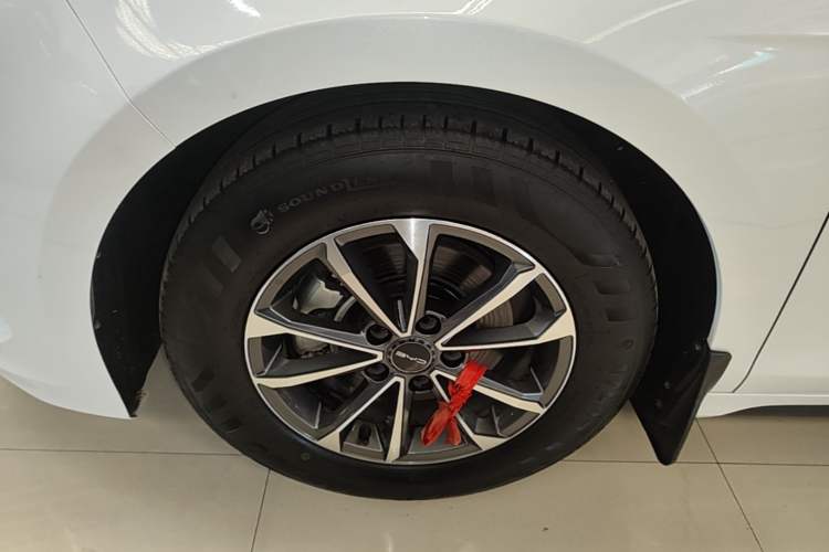 Used BYD Destroyer 05 2023 Champion Edition DM-i 55KM Luxury Model Left Front Wheel Hub