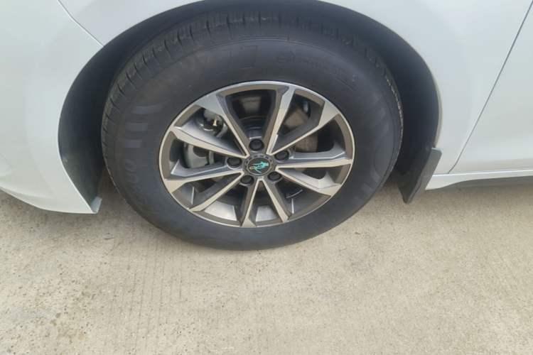 Used BYD Destroyer 05 2023 Champion Edition DM-i 55KM Luxury Model Left Front Wheel Hub
