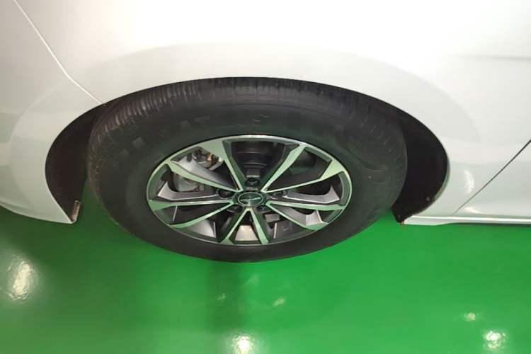Used BYD Destroyer 05 2023 Champion Edition DM-i 55KM Luxury Model Left Front Wheel Hub