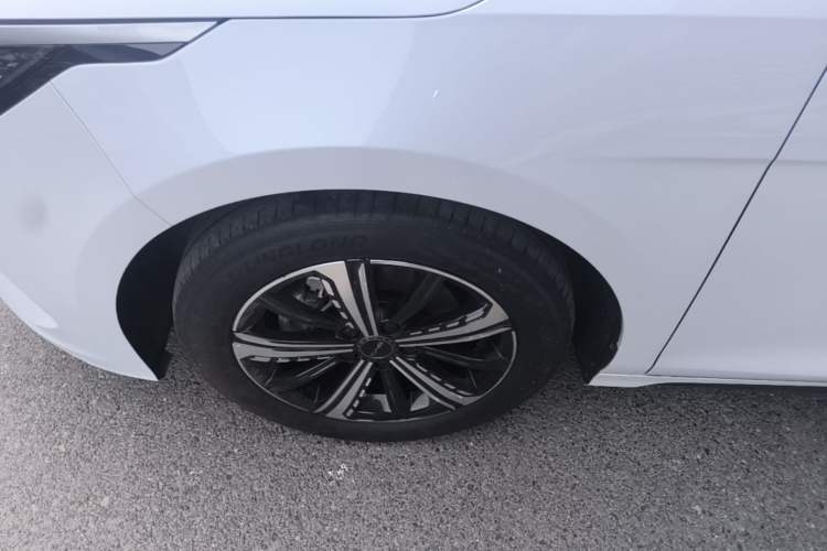 Used BYD Destroyer 05 2023 Champion Edition DM-i 120KM Luxury Model Left Front Wheel Hub